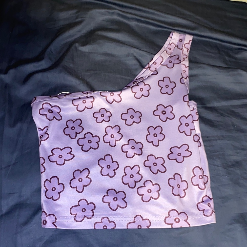 One shoulder top